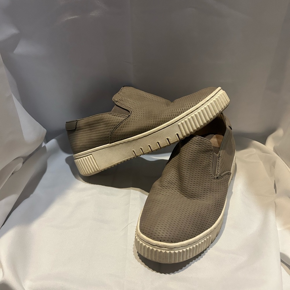 Tan and White Platform Slip-On Shoes with Ribbed Sole